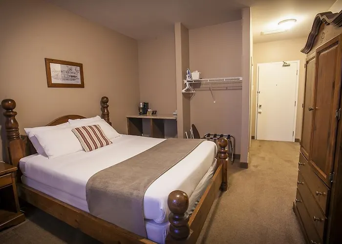 Queen Room